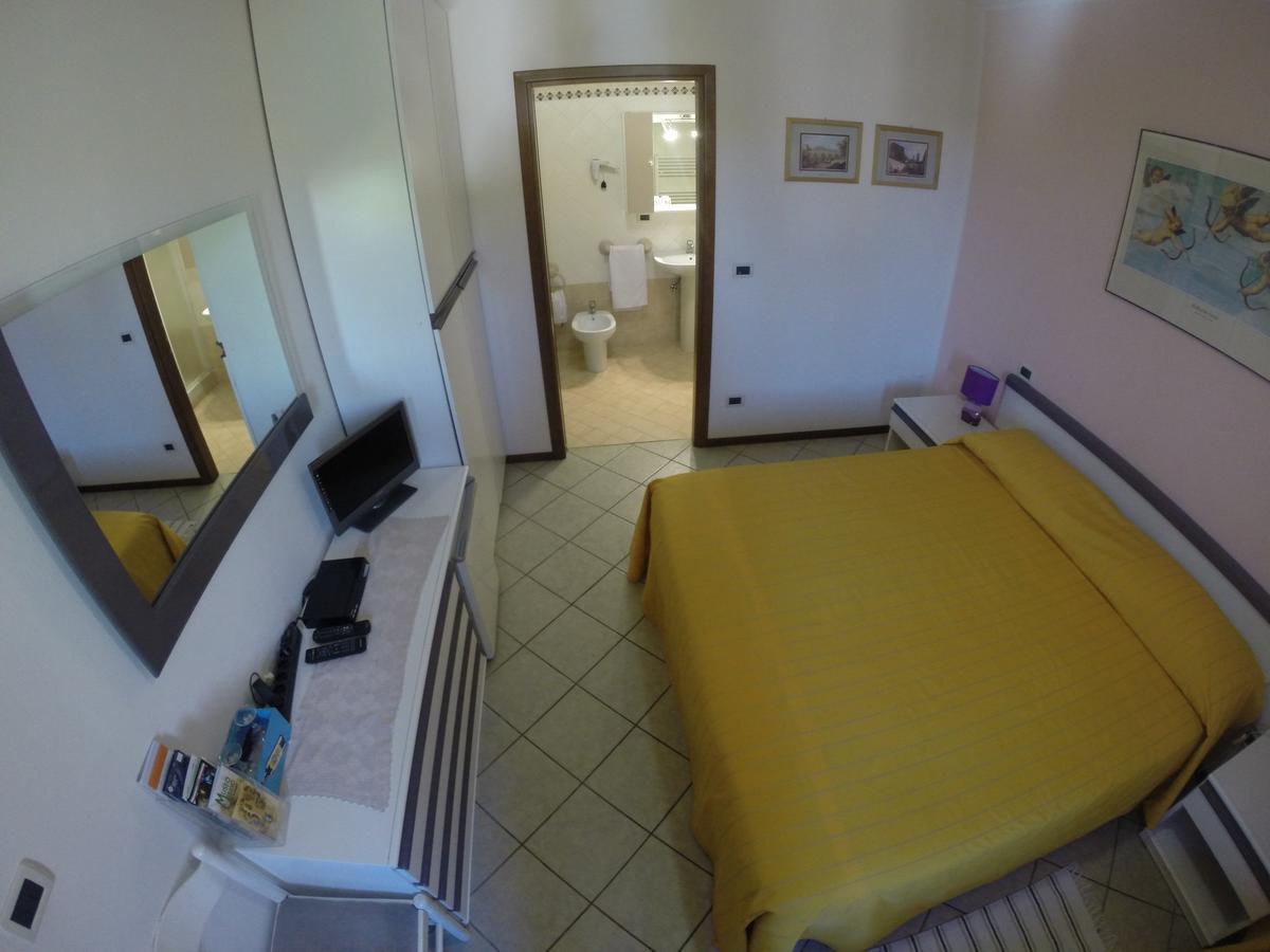 Il Prato Bed & Breakfast Predappio Bilik gambar